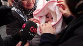 Depremde kaybettiği annesinin adını bebeğinde yaşatıyor: Ömrün uzun olsun Cemile...
