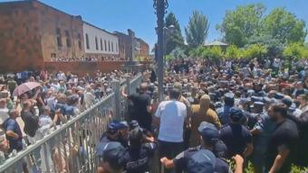 Ermenistan’da gerilim tırmanıyor | Paşinyan ve kilise arasındaki atışma kavgaya dönüştü