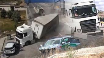 Jandarma aracına çarpan TIRın şoförü uyuşturucu etkisindeymiş