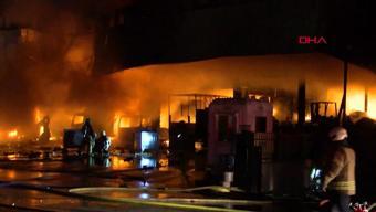 Başakşehirde sevkiyat deposu yandı