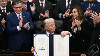 Son dakika haberi... ABDde 43 günlük kriz sona erdi: Hükümet yeniden açıldı