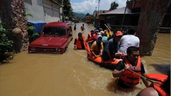 Endonezyada heyelan böyle geldi