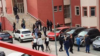 Son Dakika: Gümüşhanede üniversitede korku dolu anlar: Silahlı akademisyen memuru rehin aldı