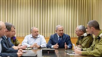 Netanyahunun koltuğu sallanıyor: En büyük rakibi sahnede