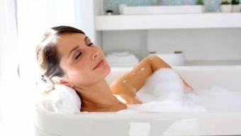 Günün stresinden bu detoks banyosuyla kurtulun