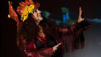 Derya Alabora ile sımsıcak bir güldürü