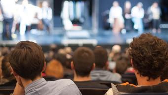 Bu kentte tiyatrolar kapalı gişe oynuyor