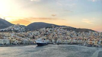 Her Sabah Bir Liman, Yunanistan'ın Siros adasını gezdi