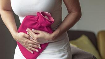 Oruçluyken regl (adet) olunca oruç bozulur mu Akıntı (lekelenme) orucu bozar mı