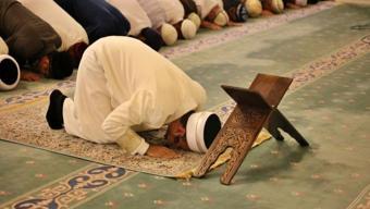 Mevlid Kandili namazı nasıl kılınır, kaç rekat Mevlid Kandili’nde kılınacak namazlar... Mevlid Kandili namazı saat kaçta kılınır