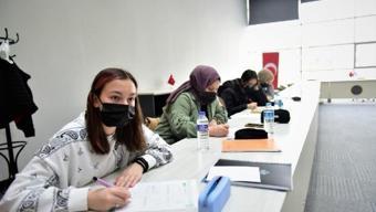Yıldırım’da YKS adayları için soru çözüm günleri düzenleniyor