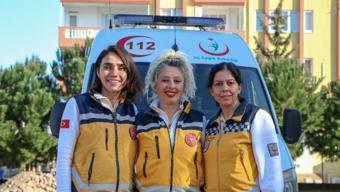 112nin kadın çalışanları: Sedyeyi siz mi taşıyacaksınız diye soruyorlar