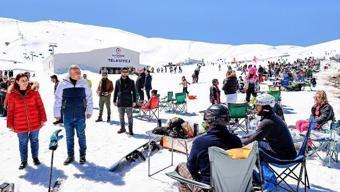 Denizlide kayak sezonu devam ediyor