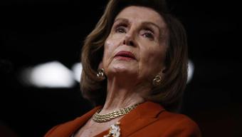 Pelosinin Asya ziyareti başladı: İlk durak Singapur