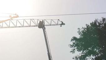 Fatihte intihar girişimi tramvay seferlerini durdurdu