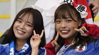 Japon taraftarlardan alkış alan davranış