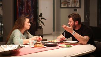 Aile dizisi ne zaman başlıyor, hangi kanalda Serenay Sarıkaya, Kıvanç Tatlıtuğ’dan dizi kareleri