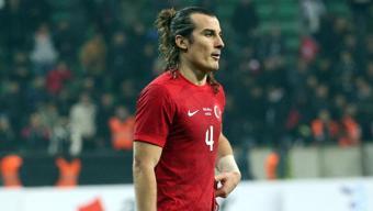 Çağlar Söyüncü Leicesterda yardım topladı: Canım ülkem Türkiyeye