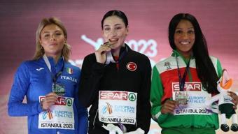 Avrupa şampiyonu Tuğba Danışmaz altın madalyasını aldı