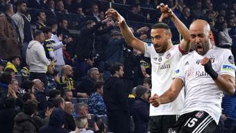 Beşiktaştan Kadıköyde tarihi zafer Fenerbahçe tribünlerinden olay tepki...
