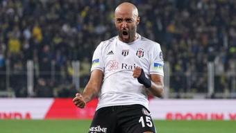 Şenol Güneş ile uçuşa geçti Redmond Beşiktaşta kalacak mı