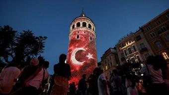 Galata Kulesi’nde 15 Temmuz fotoğraf sergisi: ‘O an’ı unutma unutturma