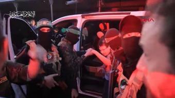 Hamas 11 İsrailli esiri serbest bıraktı