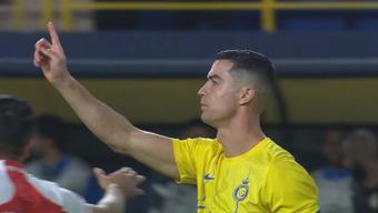 Cristiano Ronaldo, hakemin penaltı kararını değiştirtti