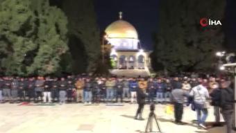 Mescid-i Aksada ilk teravih namazı kılındı