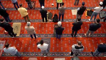 Cuma namazı saat kaçta 12 Nisan 2024 İl il cuma namazı vakitleri (İstanbul, İzmir, Ankara)