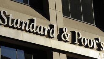 S&P, Türkiyenin kredi notunu yükseltti