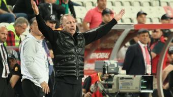 Sergen Yalçın, ayrılık kararını duyurdu