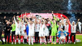 Beşiktaşın yabancılarına transfer teklifi yağıyor