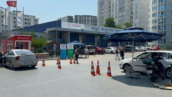 Yazılım sorunu onları da vurdu Araç muayene istasyonlarında yoğunluk / ATMden para çekemediler