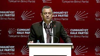 CHPde Tüzük Kurultayı: Özgür Özelden dikkat çeken mesajlar