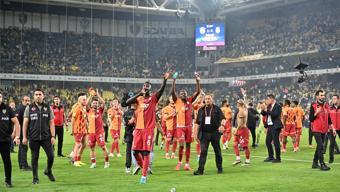 Derbi galibiyeti sonrası Süper Ligde dengeler değişti İşte şampiyonluğun favorisinin oranı...