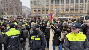 Amsterdamda Filistin destekçilerine sert polis müdahalesi