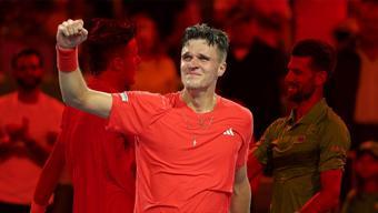 Djokovici mağlup etti Miami Açıkta şampiyon genç raket Jakub Mensik oldu...