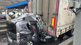 SON DAKİKA Pendik Gişelerinde Yine Kaza: Otomobil TIRın Altına Girdi Sürücü Can verdi