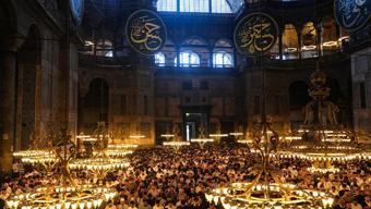 Milyonlar saf tuttu Tüm Türkiyede bayram coşkusu