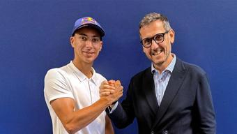 Milli motosikletçi Toprak Razgatlıoğlu, 2026 MotoGPde yarışacak