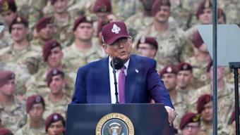 Los Angeles Alev Alevken Trump’tan Sert İşgal Çıkışı Amerikan Bayrağını Yakanların Hapisle Cezalandırılmasını İstedi...