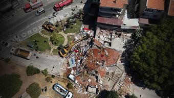 SON DAKİKA | Sındırgıda depremde yıkılan binanın sahibi tutuklandı