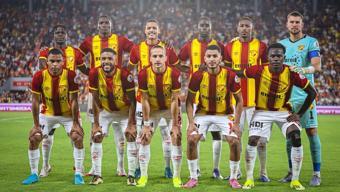 Göztepe taraftarları, İzmirdeki ilk maçta tribünleri doldurdu