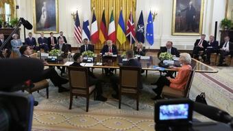 Trump, zirvenin ortasında Putini aradı Zelenski Beyaz Saray’dayken, 40 dakikalık görüşme... İkili görüşme yakın mı Merz süre verdi...