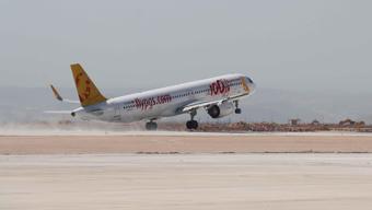 Hatay Havalimanında uçuşlar yeniden başladı Bakan Uraloğlu: Haftalık tarifeli sefer sayımızı 2,5 katına çıkardık