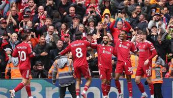 Liverpool, derbide Evertonı 2-1 mağlup etti