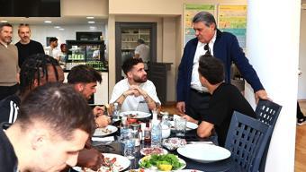 Beşiktaş’ta Fenerbahçe derbisi öncesi moral yemeği