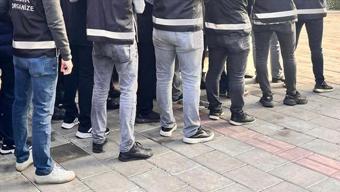 İzmir ve İstanbulda FETÖ operasyonu: 9 gözaltı