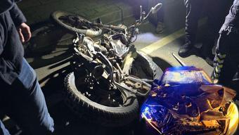 Otomobil motosiklete çarptı: 18-15 yaşlarındaki 2 kardeş öldü